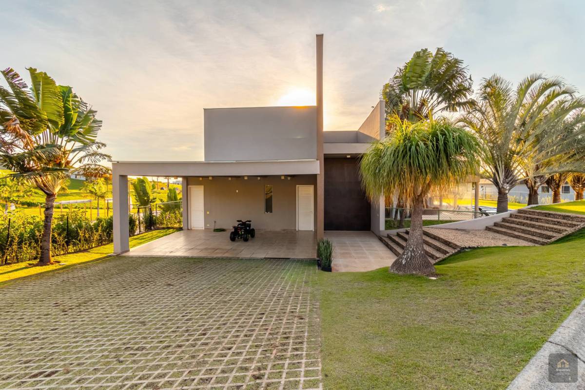 Casa de condomínio à venda, Kurumin, com 4 quartos, 560m²