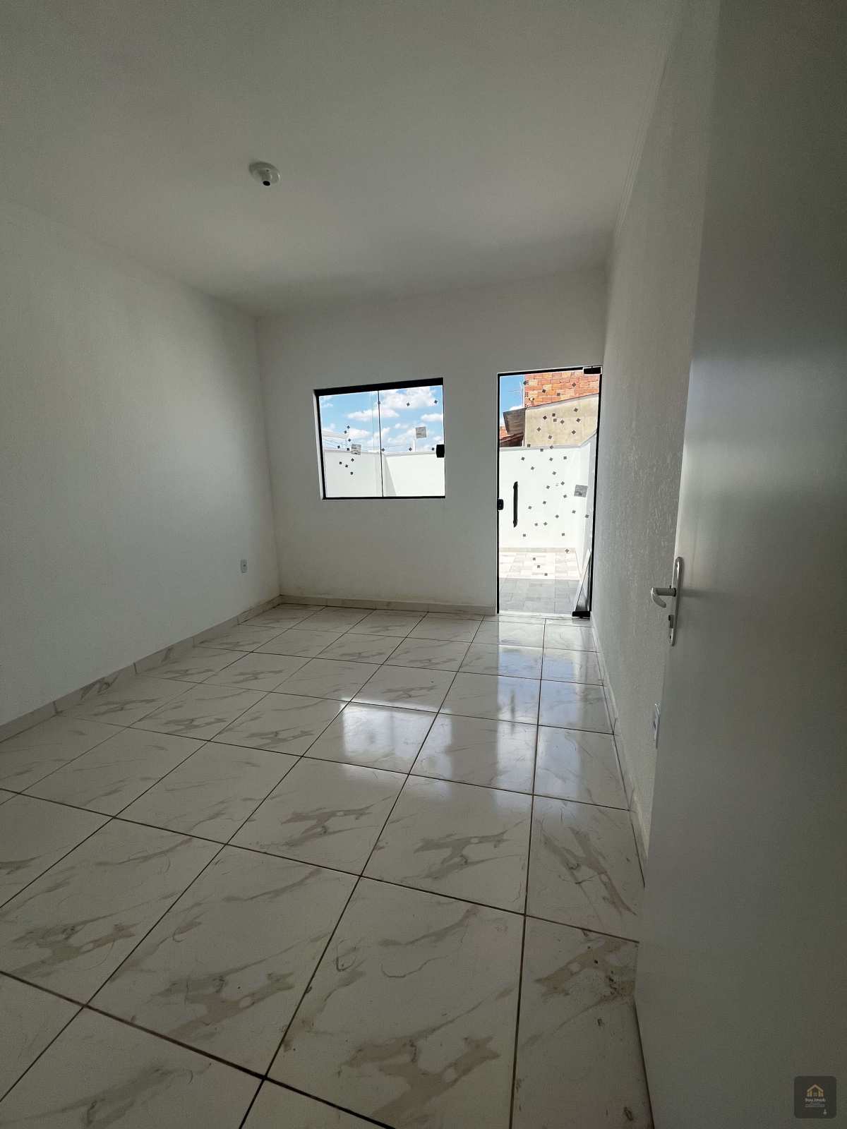 Casa geminada à venda em Sorocaba, Jardim Campos do Conde II, com 1 quarto, 40m² - Daniela Dias dos Santos Negócios Imobiliários