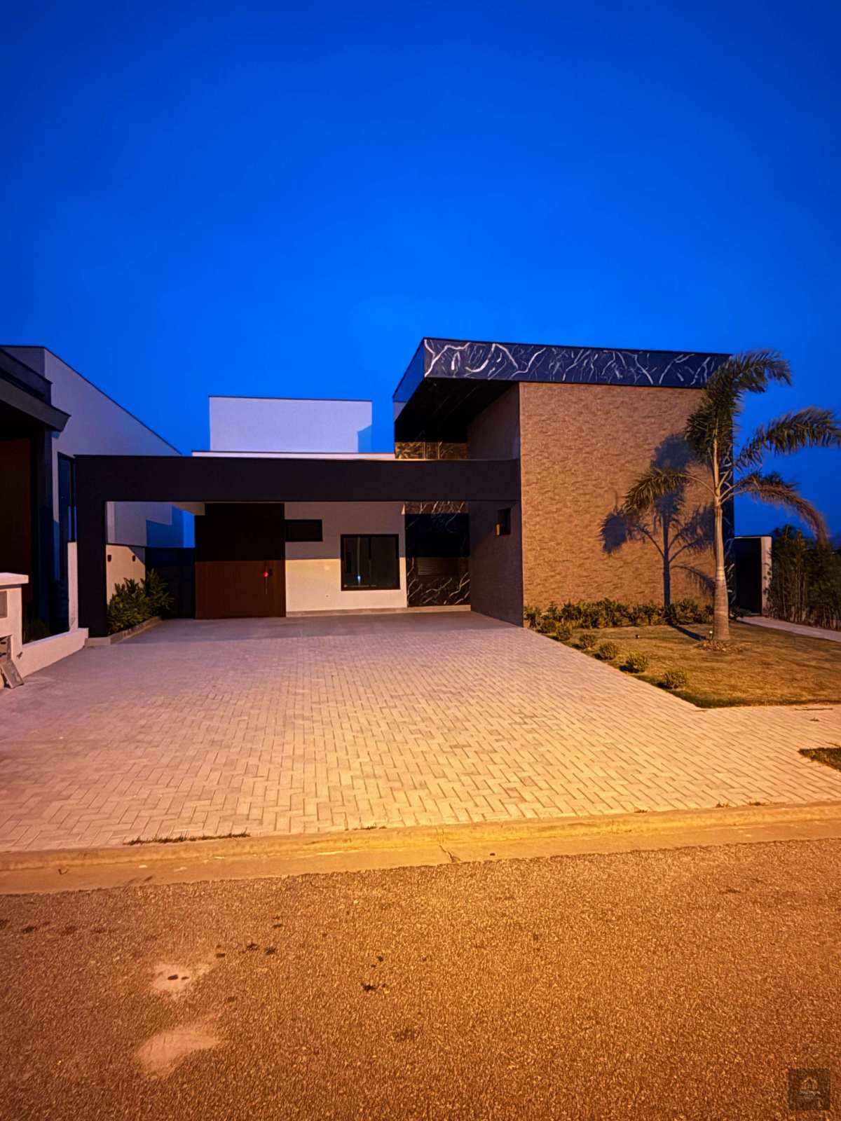 Casa Térrea Espetacular no Alphaville Castelo - Daniela Dias dos Santos Negócios Imobiliários