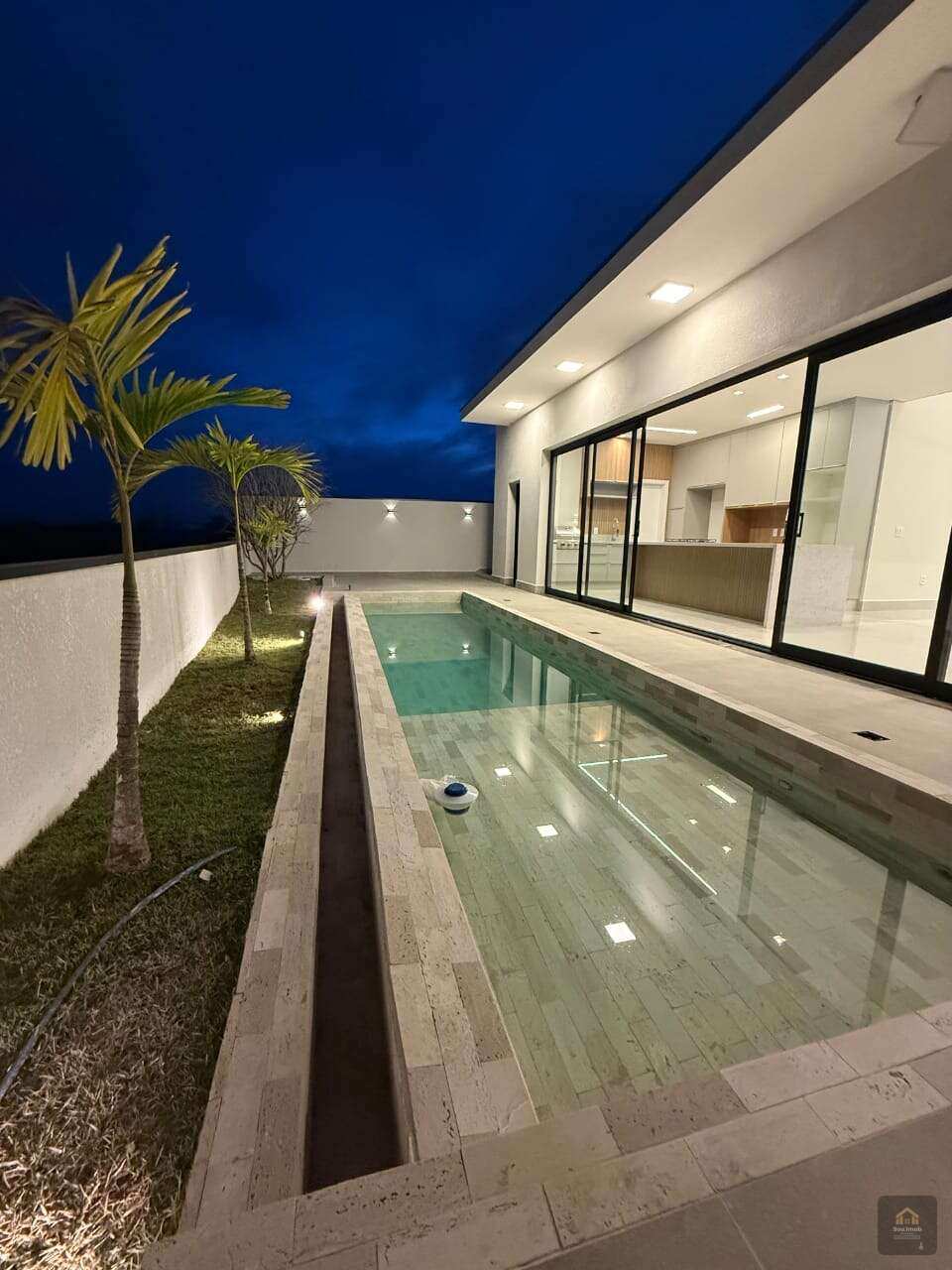 Casa Térrea Espetacular no Alphaville Castelo - Daniela Dias dos Santos Negócios Imobiliários